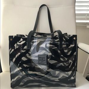 Dooney and Bourke medium lunch tote